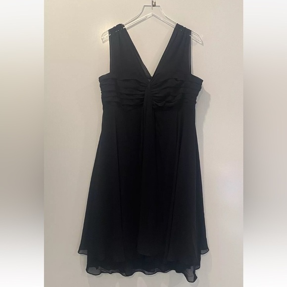 R&M Richard Black Chiffon Dress Womens Size 14W (632) - Picture 1 of 5